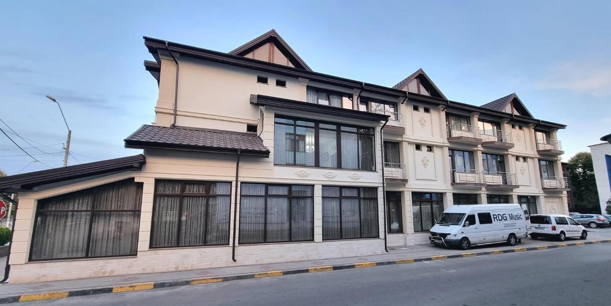 Hotel Bacsoridana Tecuci ภายนอก รูปภาพ
