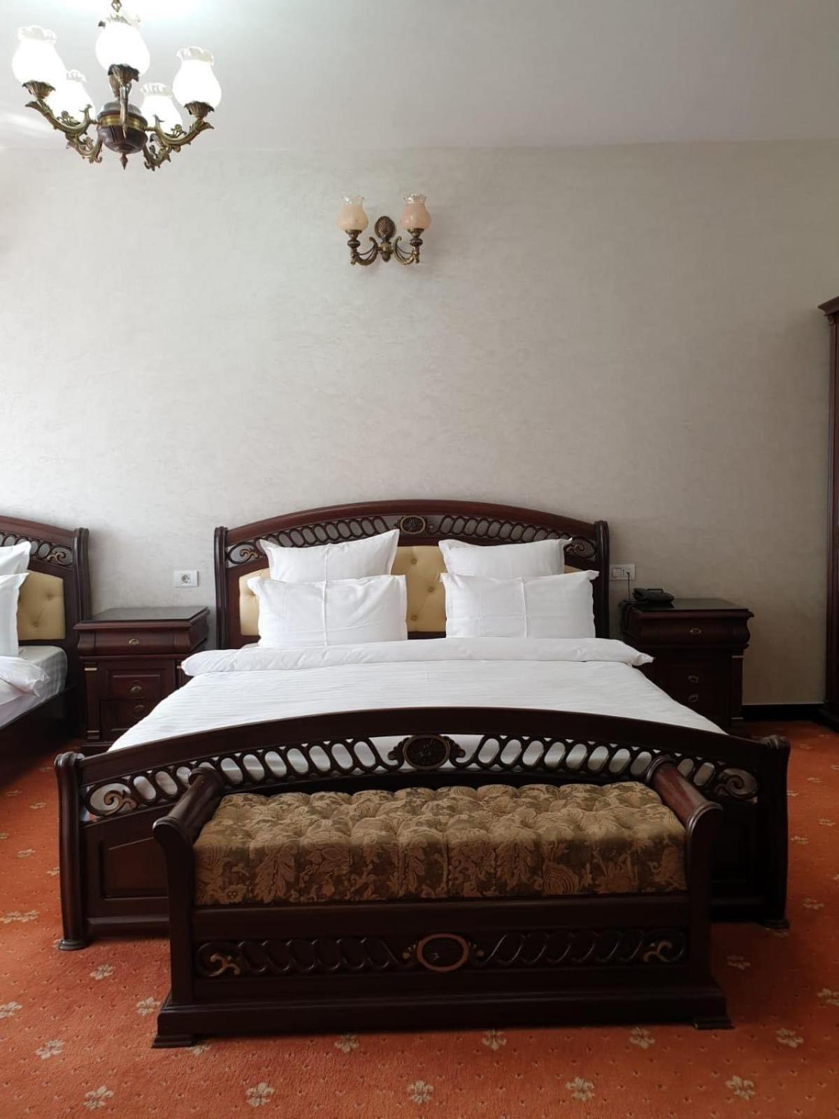 Hotel Bacsoridana Tecuci ภายนอก รูปภาพ