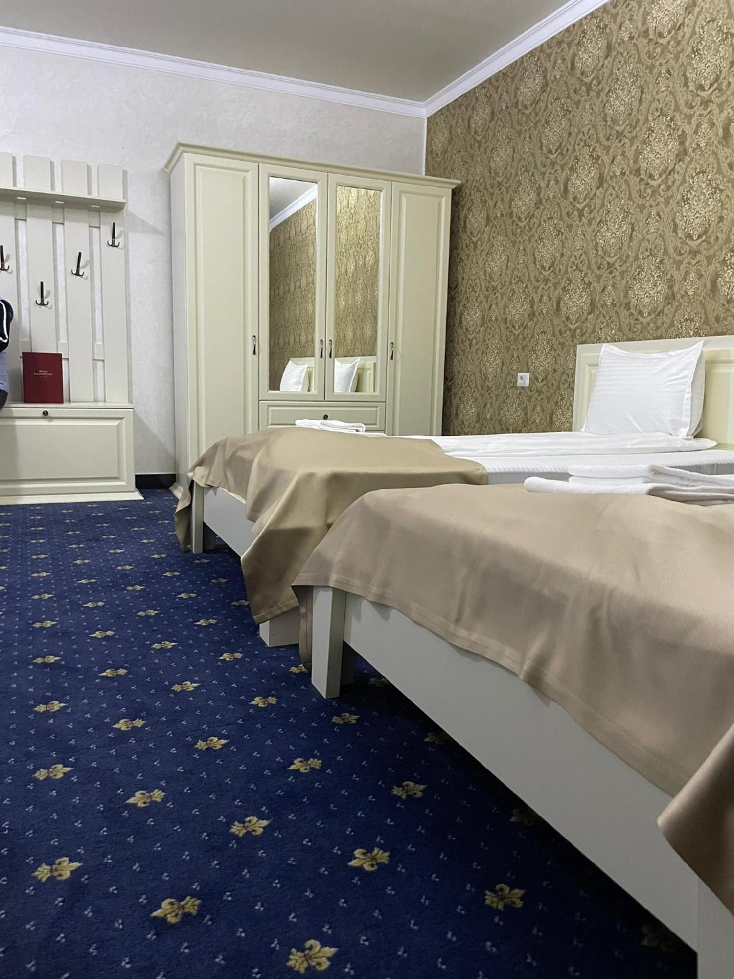 Hotel Bacsoridana Tecuci ภายนอก รูปภาพ