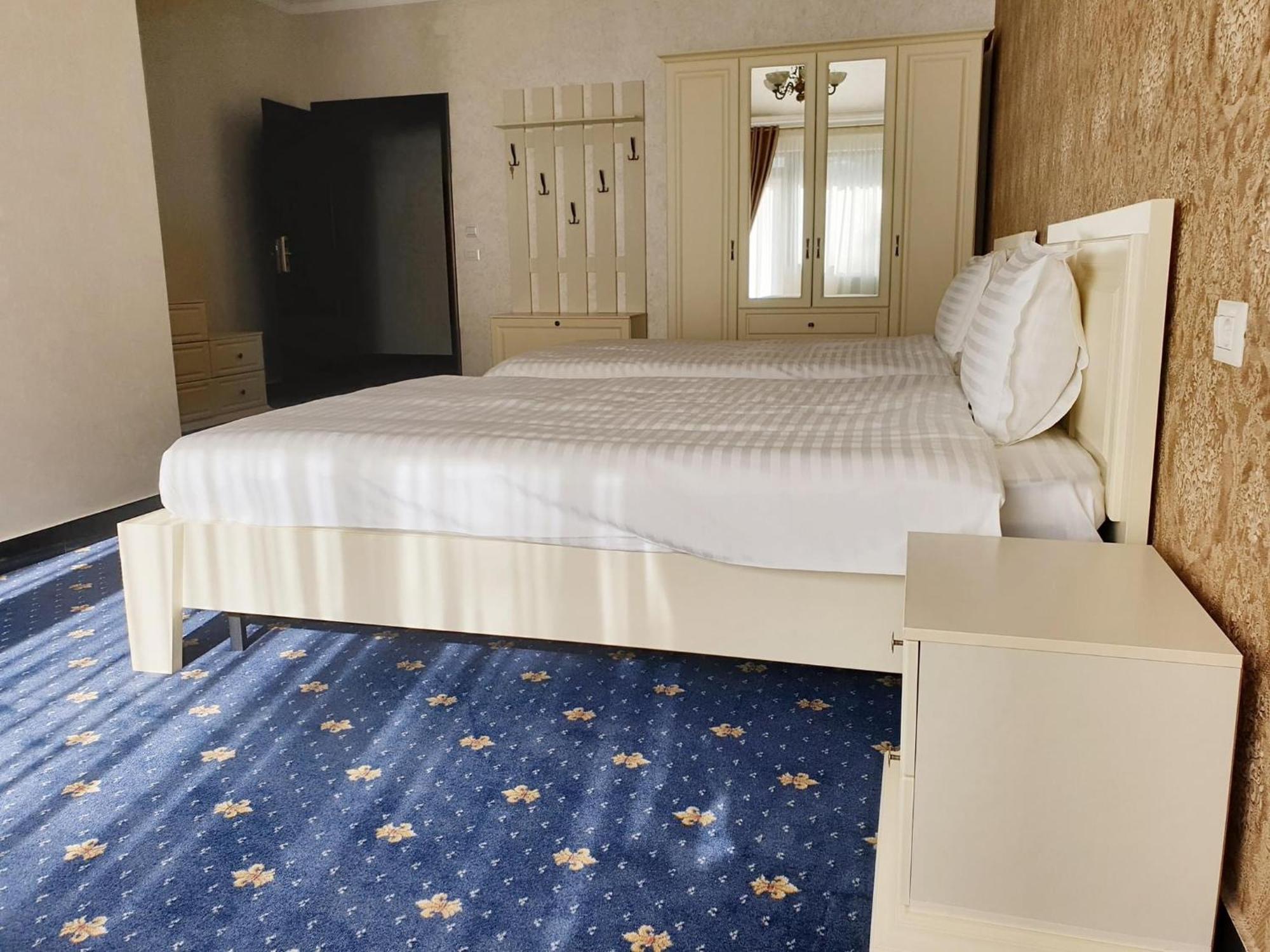 Hotel Bacsoridana Tecuci ภายนอก รูปภาพ